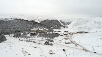 Çambaşı Kayak Merkezi Karla Buluştu Haberi