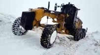 Siirt'te Kardan Kapanan 12 Köy Yolu Ulaşıma Açıldı Haberi