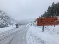 Antalya-Konya Karayolunda Kar Kalınlığı 30 Santimetreye Ulaştı Haberi