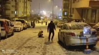Başkent'te  Kar Yağışı Sokak Kısıtlamasını Unutturdu