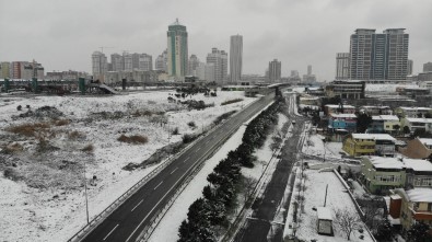 Büyükçekmece'deki Kar Örtüsü Havadan Görüntülendi