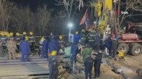 Çin'de Altın Madenindeki Patlamada 22 Madenci Mahsur Kaldı