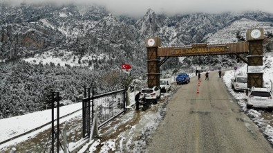 Kısıtlamada Kar İçin Spil'e Çıkmak İsteyenler Jandarmaya Takıldı