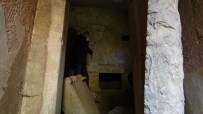 (Özel) 2500 Yıllık Mezar Oda Gizemini Koruyor Haberi