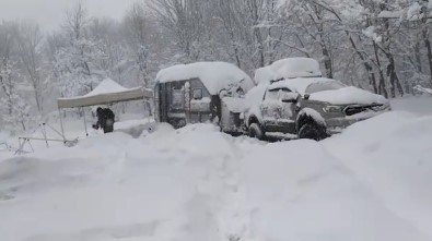 Yalova'da Kar Nedeniyle Mahsur Kalan Kampçılar Kurtarıldı