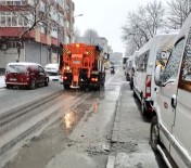Bayrampaşa Belediyesi Karla Mücadele Ekibi Aralıksız Çalışıyor Haberi