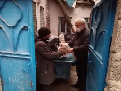 Diyarbakır'da Hayırsever Vatandaşlardan İhtiyaç Sahiplerine Gıda Yardımı