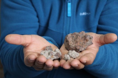 (Özel) Bağda Çapa Yaparken Servet Buldu