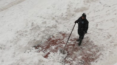 Zonguldak'ta Kar Kalınlığı 30 Cm Aştı
