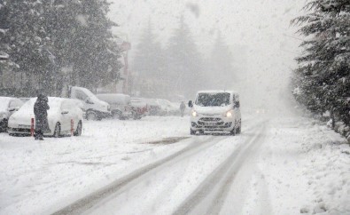 Ahlat'ta 18 Köy Yolu Ulaşıma Kapandı