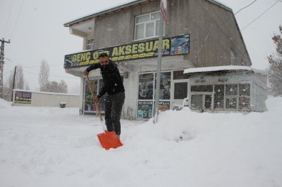 Malazgirt'te Kar Yağışı