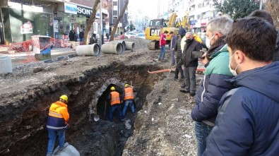 Trabzon'da Alt Yapı Çalışması Sırasında Bulunan Su Kemerini Andıran Yapıya İnceleme