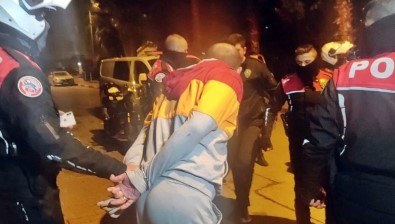 Antalya'da 'Dur' İhtarına Uymayan Sürücü Ortalığı Birbirine Kattı