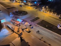 Antalya'da Domates Yüklü Kamyonet Otobüsle Çarpıştı Açıklaması 1 Ölü,2 Yaralı Haberi