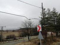 Çalınan Telefon Kablolarının Yerine Yenisi Bağlandı