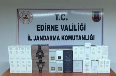 Edirne'de 5 Bin 800 TL'lik Kaçak Parfüm Ele Geçirildi