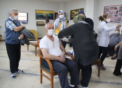 Karabük'te Aşı Yapılan Kişi Sayısı 3 Bine Yaklaştı