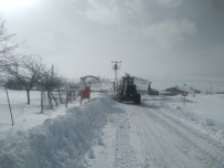 Malatya'da Kar Nedeniyle 698 Mahalle Yolunu Ulaşıma Açtı Haberi