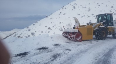 Malatya'da Kar Nedeniyle Kapanan 601 Mahallenin Yolu Ulaşıma Açıldı