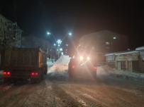 Ağrı'da Kar Temizleme Çalışmaları Gece Boyu Devam Etti