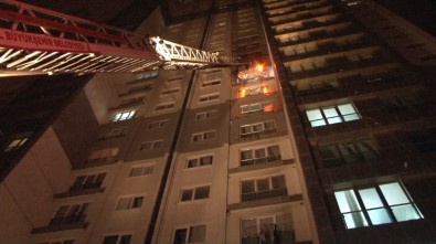 Esenyurt'ta 26 Katlı Binanın 6'Ncı Katında Doğalgaz Patlaması Açıklaması 5 Yaralı