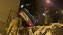 İstanbul'da Feci Kaza Açıklaması Otomobil Aşağıya Uçtu Haberi