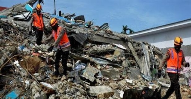 Ülke şokta! 7.1 şiddetinde deprem