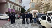 Ataşehir'de Hareketli Dakikalar  Açıklaması Özel Harekat Ekipleri Sevk Edildi Haberi