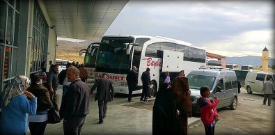 Türkiye'de Seyahate Çıkanlar En Çok Arkadaş Ve Akraba Evinde Kaldı