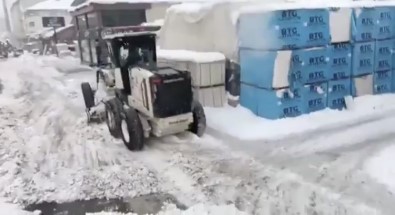 Ağrı Belediyesi Eksi 30 Derecede Kar Temizleme Çalışmalarına Devam Ediyor