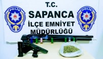 Evinde Uyuşturucu Ve Ruhsatsız Silahlarla Yakalanan Şahıs Gözaltına Alındı Haberi