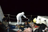 İzmir Açıklarında 21 Düzensiz Göçmen Kurtarıldı Haberi