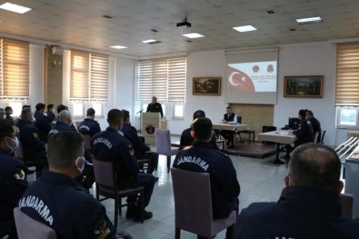 Kocaeli İl Jandarma Komutanlığı'ndan Trafik Kazalarını En Aza İndirmek İçin Çalıştay