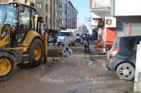 Şebeke Borusu Patladı, Sokaklar Gölete Döndü Haberi