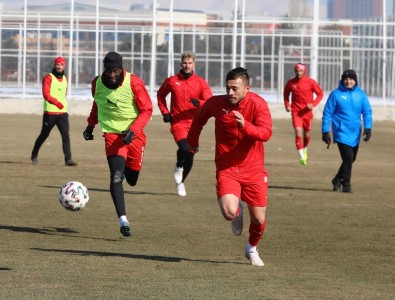 Sivasspor'da Kasımpaşa Mesaisi