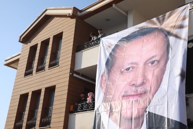 Cumhurbaşkanı Erdoğan Elazığ'a Geldi, Deprem Konutlarını Teslim Törenine Katılması Bekleniyor