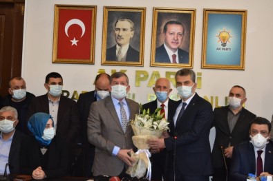 Dr. Sezgin Mumcu AK Parti Trabzon İl Başkanlığı Görevini Devraldı