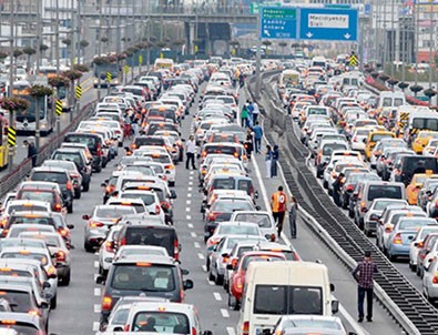 İstanbul'da trafik kilit! Yüzde 78...!!!