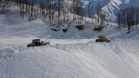 Muş'ta 'Kar Kaplanları' Tüm Köy Yollarını Ulaşıma Açtı