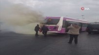 İETT Otobüsünün Motor Kısmında Yangın Çıktı Haberi