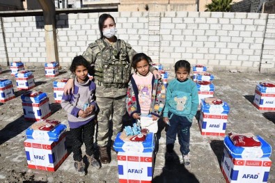 Türk Silahlı Kuvvetleri'nden Rasulaynlı İhtiyaç Sahiplerine Gıda Yardımı