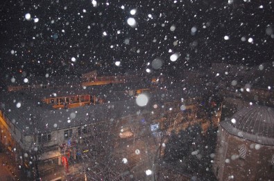 Kar İstanbul'un Kapısına Dayandı