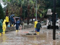 Kemer Belediyesi Fırtınadan Etkilenen Vatandaşların Yardımına Koştu Haberi