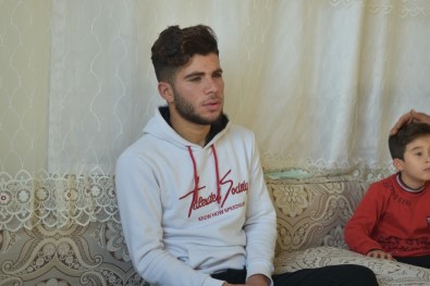 (Özel) Suriyeli Genç Ameliyat Olmazsa Gözlerini Kaybedecek