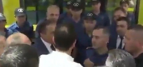 CHP'li Ekrem İmamoğlu'nun valiye hakaret davasında gergin anlar! Hakim: Her gelen avukat gerginlik çıkartmaya çalışıyor