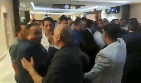 CHP'li Ekrem İmamoğlu'nun valiye hakaret davasında gergin anlar! Hakim: Her gelen avukat gerginlik çıkartmaya çalışıyor