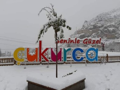 Çukurca'da Kar Yağışı