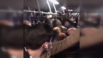 Metrobüste Tekmeli Yumruklu Kavga Kamerada