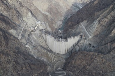 Gövde Yüksekliği Tamamlanan Yusufeli Barajı'nı 3 Bakan Yerinde İnceleyecek