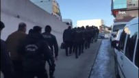 İstanbul'daki FETÖ Operasyonunda 4 Tutuklama